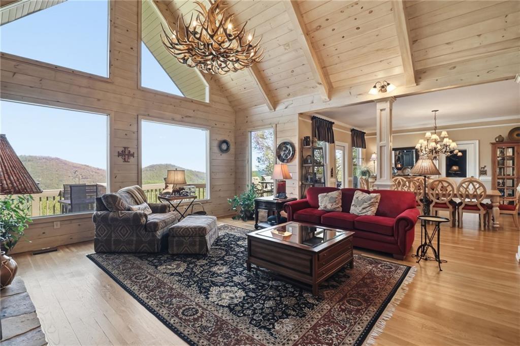 1692 Ridgeview Drive