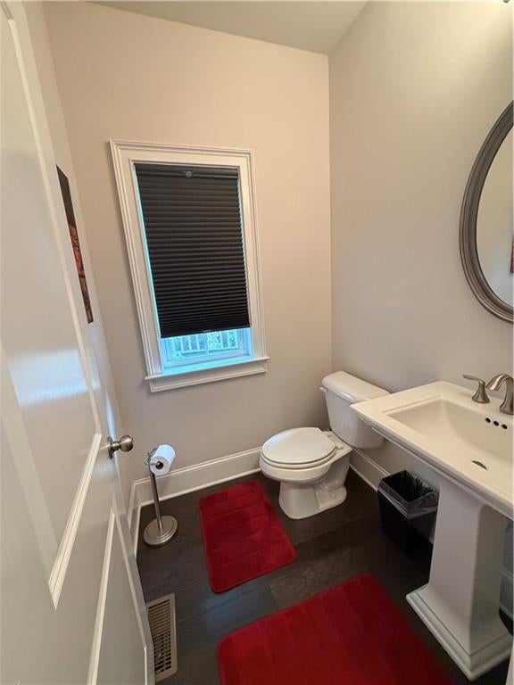 9015 Woodland Trail