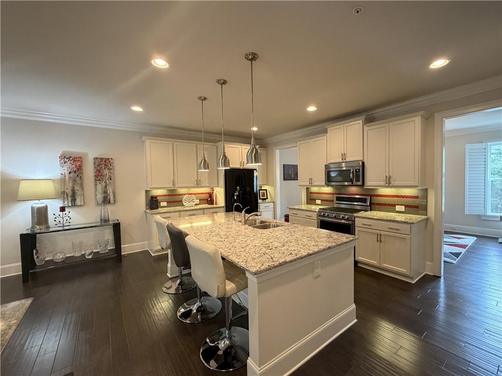 9015 Woodland Trail