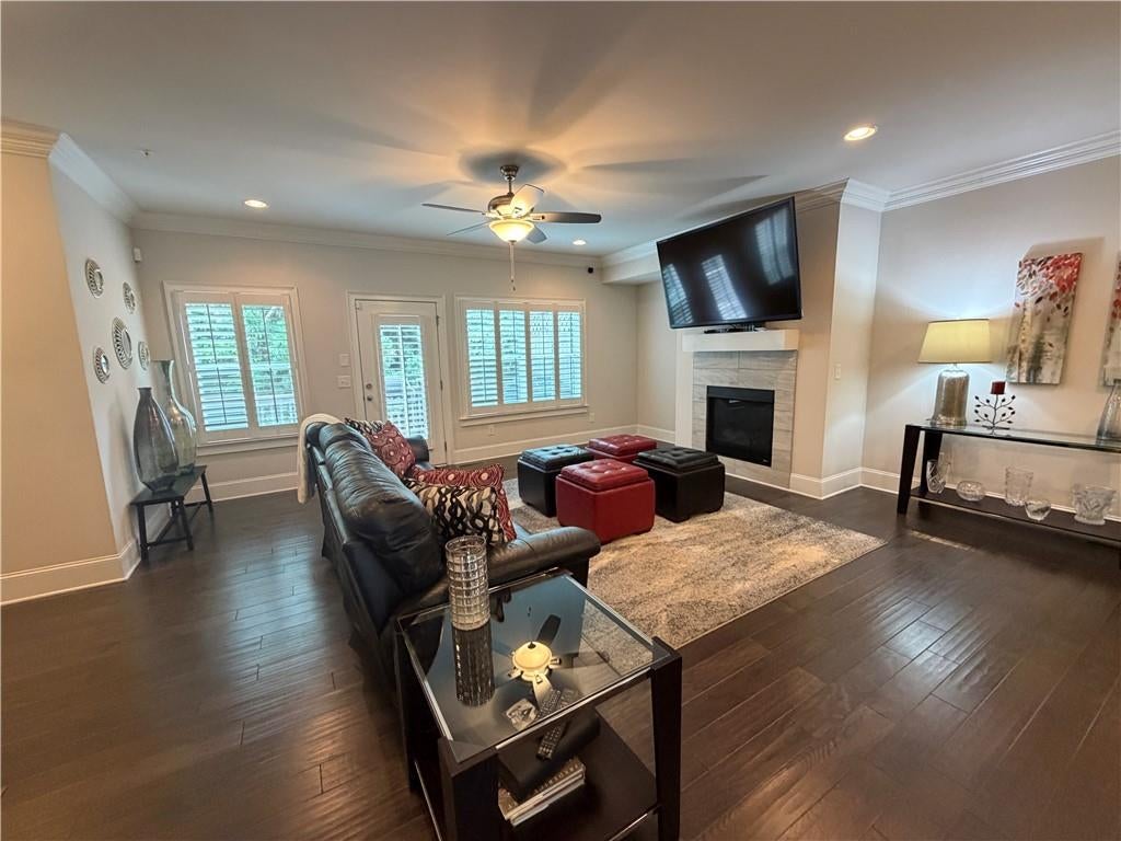 9015 Woodland Trail