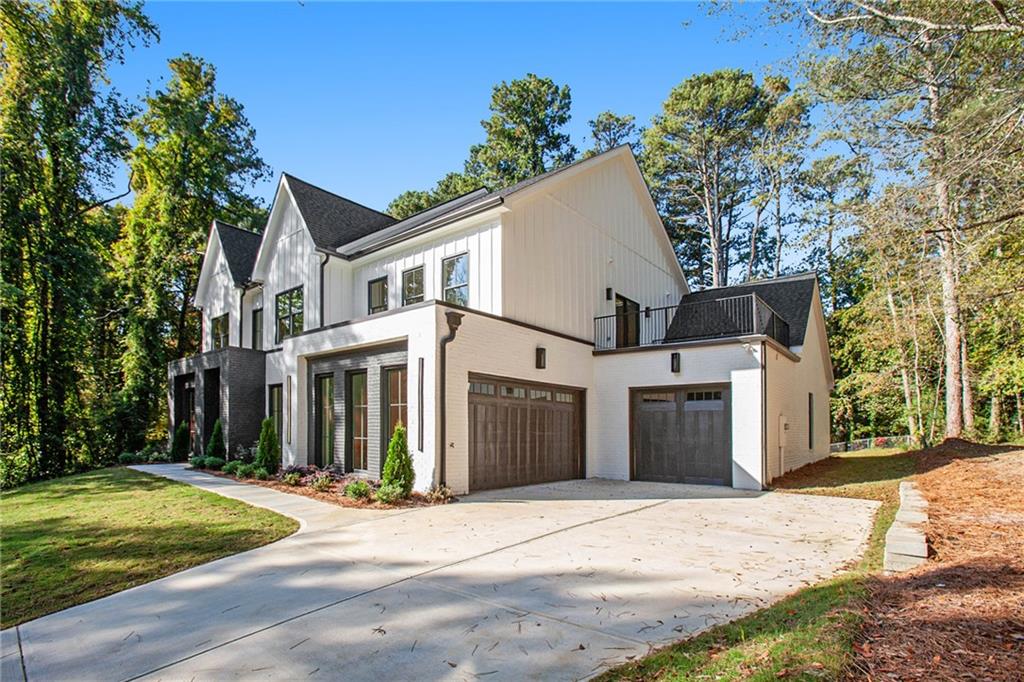 427 Jon Scott Drive, Alpharetta, Georgia image 2