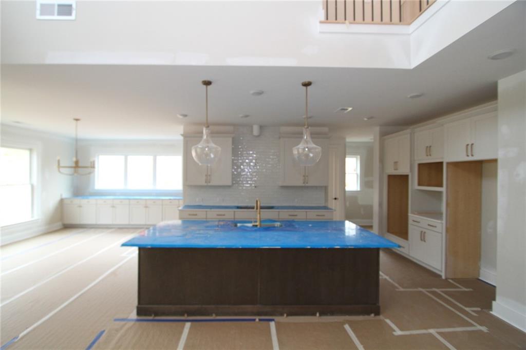444 Lower Shoreline Ct SW