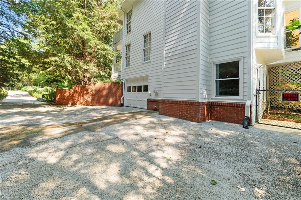 2390 Sassafrass Lane, Powder Springs, Georgia image 8