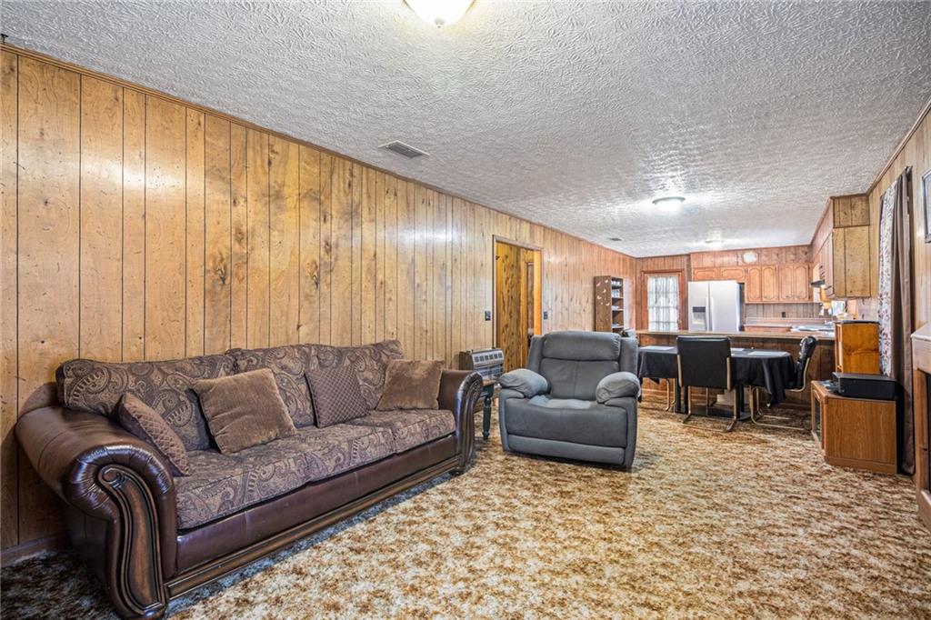 6741 Fairmount Highway SE