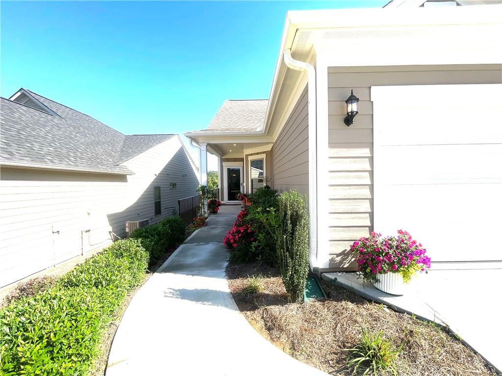 5709 Grapewood Street