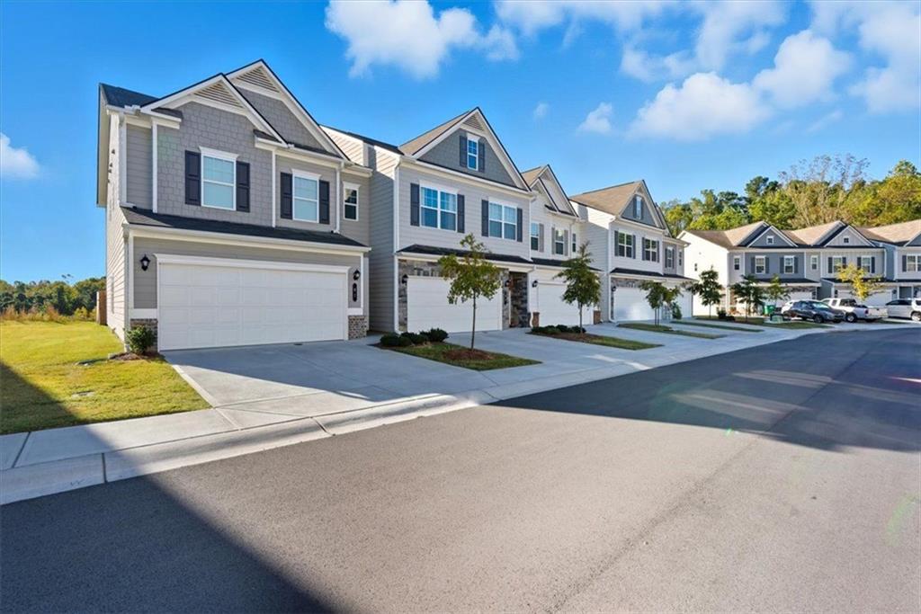 Pinnacle Towns - Residential