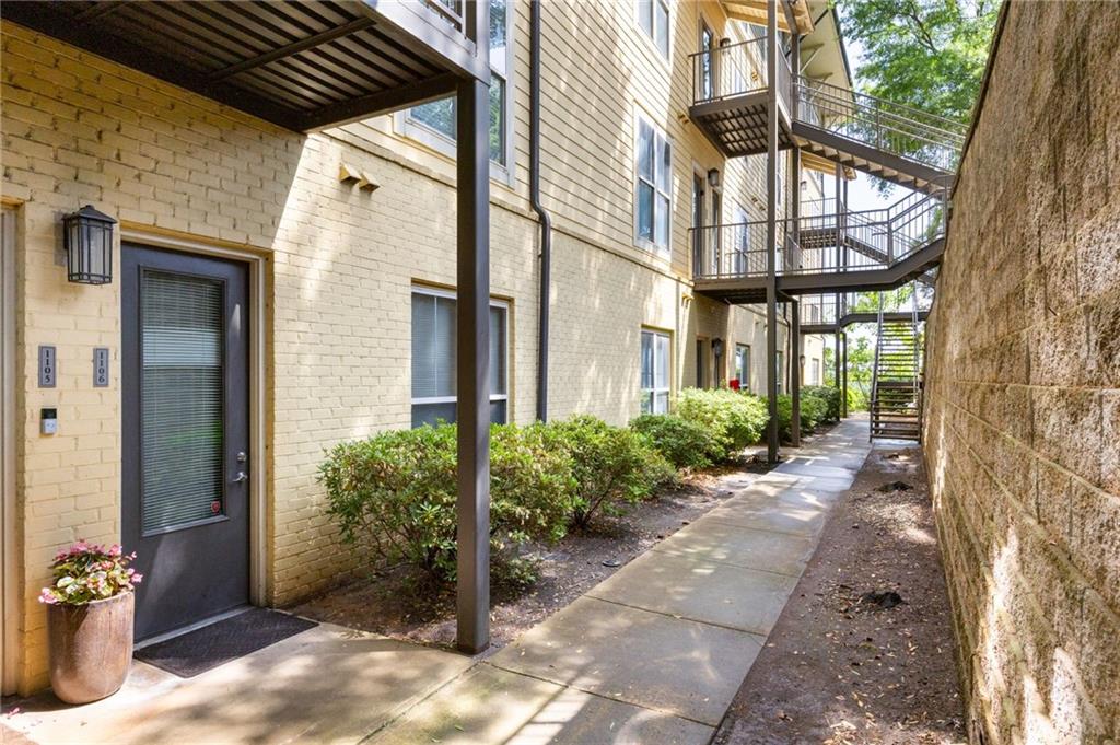 1195 Milton Terrace SE 1106