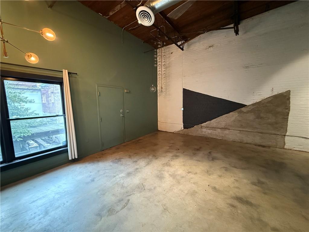244 Peters Street SW 25