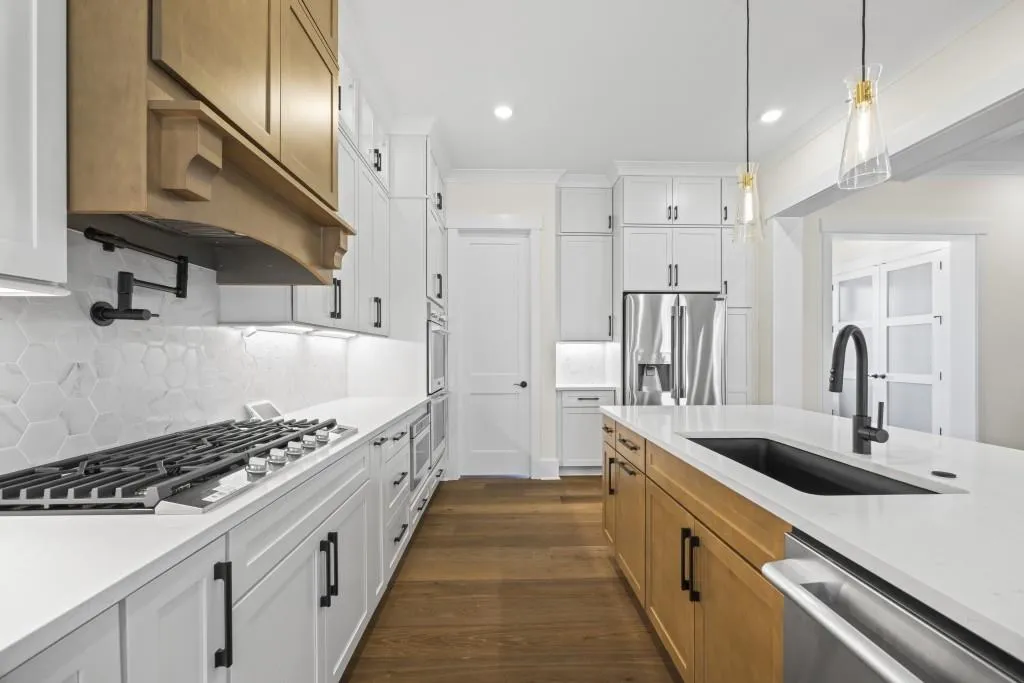 Toccoa, Georgia 30577, United States, 4 Bedrooms Bedrooms, ,4 BathroomsBathrooms,Residential,Active,31139