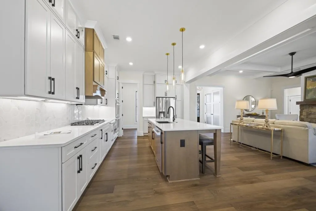 Toccoa, Georgia 30577, United States, 4 Bedrooms Bedrooms, ,4 BathroomsBathrooms,Residential,Active,31139