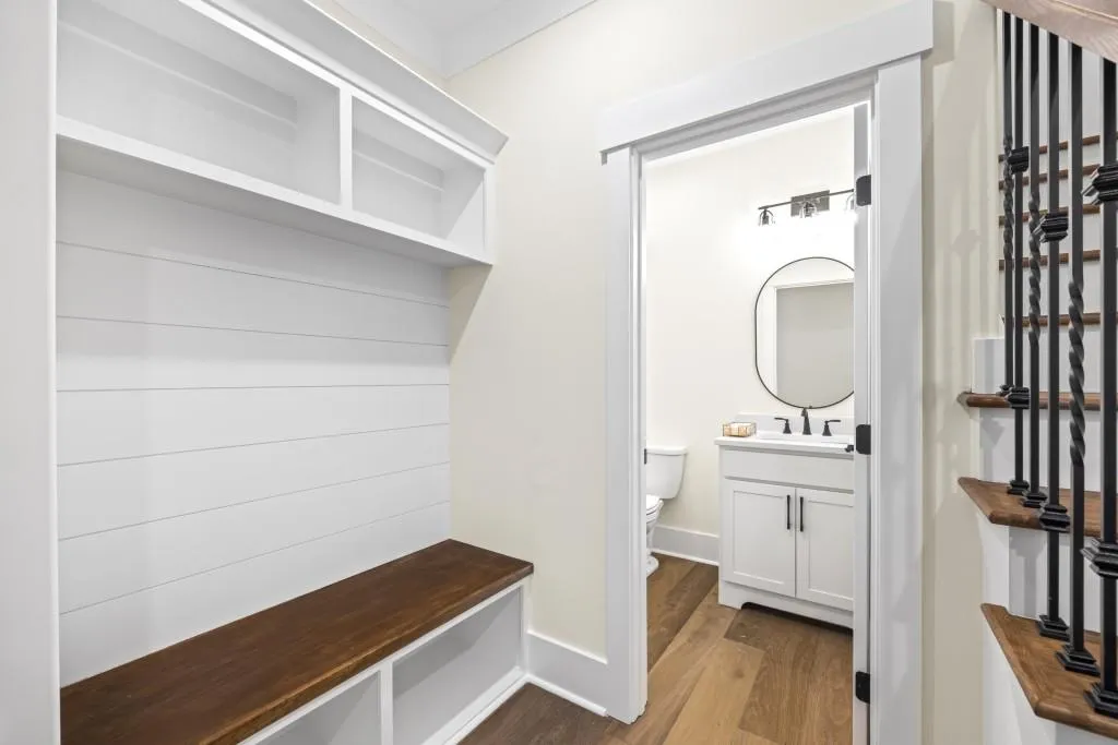 Toccoa, Georgia 30577, United States, 4 Bedrooms Bedrooms, ,4 BathroomsBathrooms,Residential,Active,31139