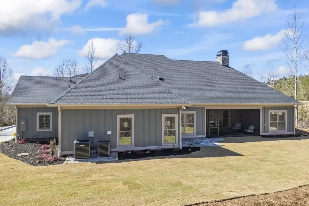 Toccoa, Georgia 30577, United States, 4 Bedrooms Bedrooms, ,4 BathroomsBathrooms,Residential,Active,31139