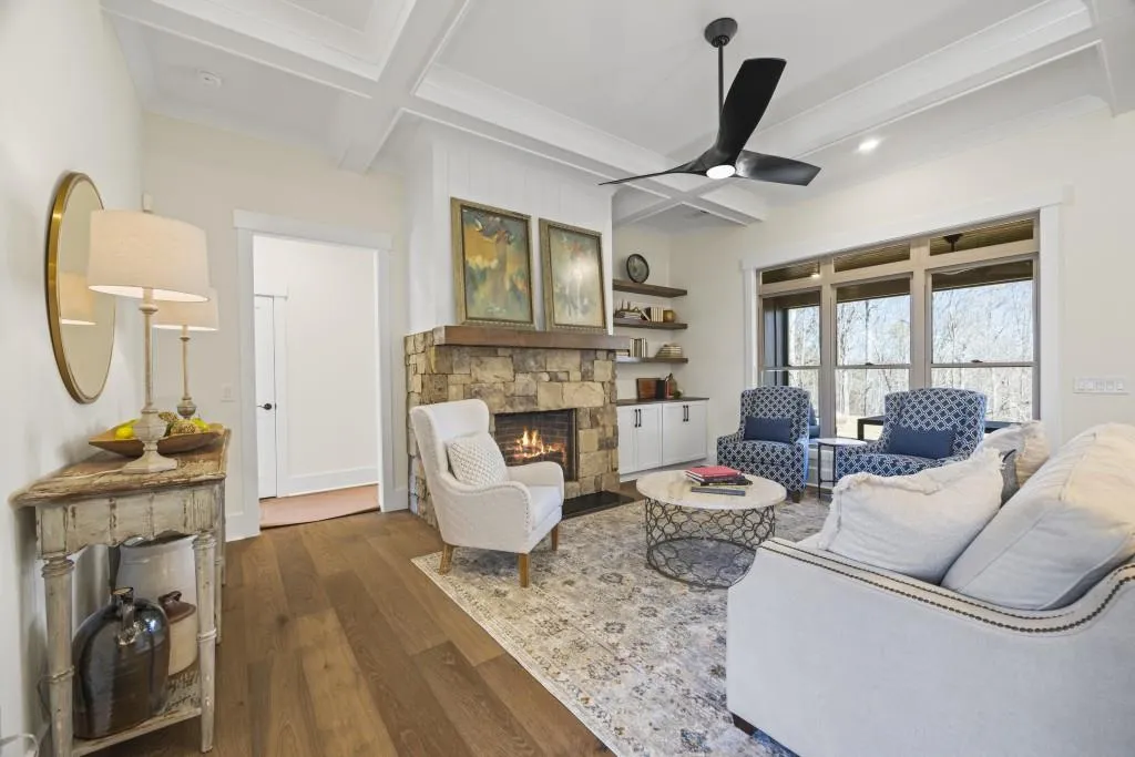 Toccoa, Georgia 30577, United States, 4 Bedrooms Bedrooms, ,4 BathroomsBathrooms,Residential,Active,31139