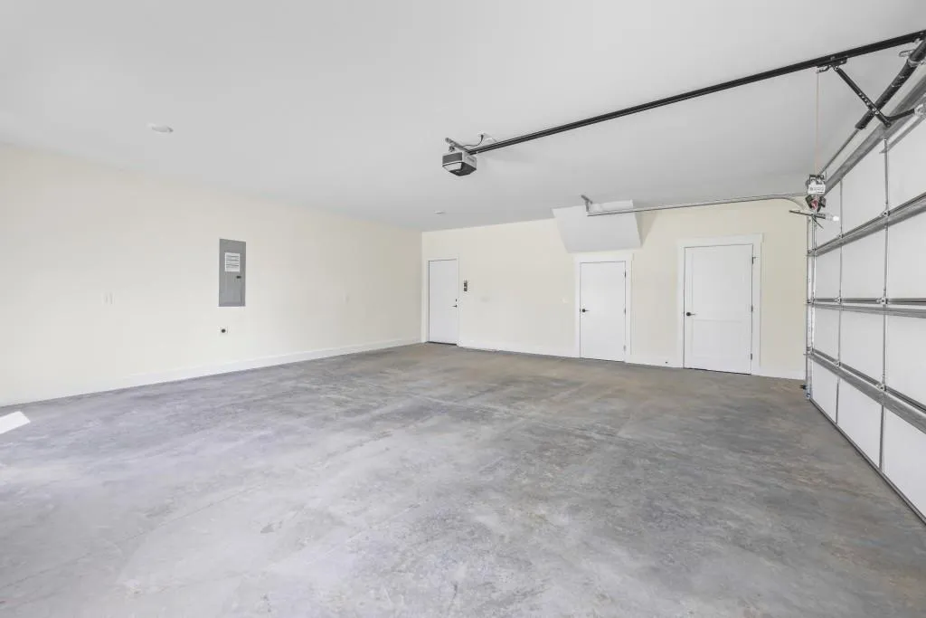 Toccoa, Georgia 30577, United States, 4 Bedrooms Bedrooms, ,4 BathroomsBathrooms,Residential,Active,31139