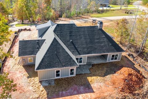 A home in Toccoa