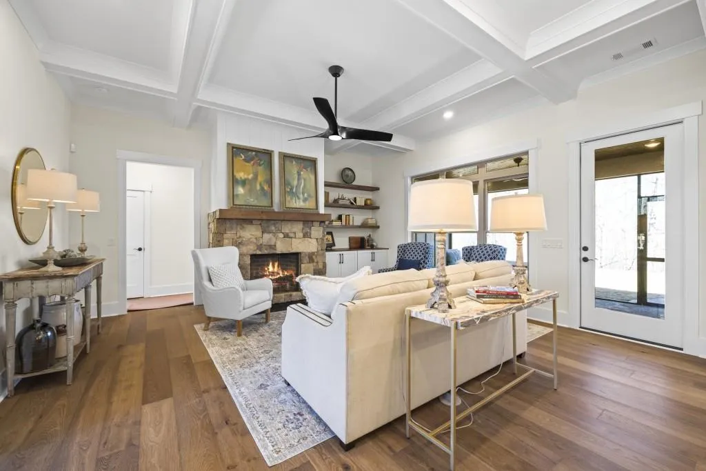 Toccoa, Georgia 30577, United States, 4 Bedrooms Bedrooms, ,4 BathroomsBathrooms,Residential,Active,31139