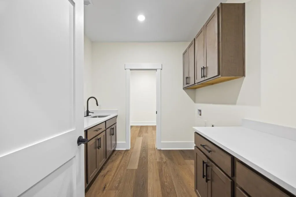 Toccoa, Georgia 30577, United States, 4 Bedrooms Bedrooms, ,4 BathroomsBathrooms,Residential,Active,31139