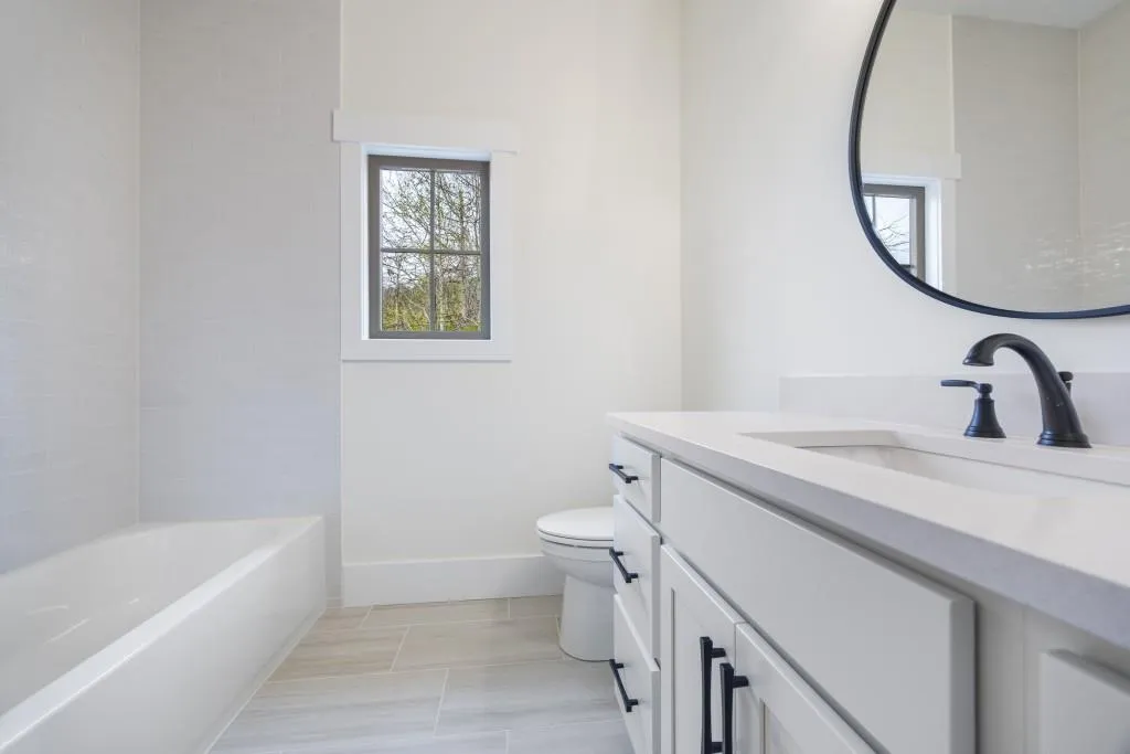 Toccoa, Georgia 30577, United States, 4 Bedrooms Bedrooms, ,4 BathroomsBathrooms,Residential,Active,31139