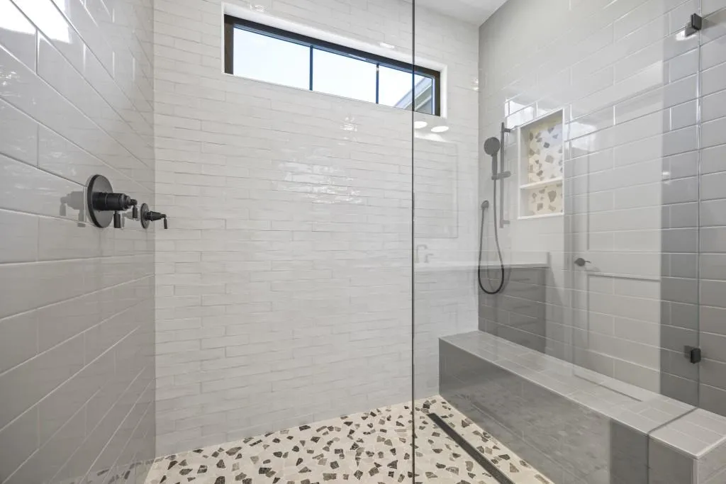 Toccoa, Georgia 30577, United States, 4 Bedrooms Bedrooms, ,4 BathroomsBathrooms,Residential,Active,31139