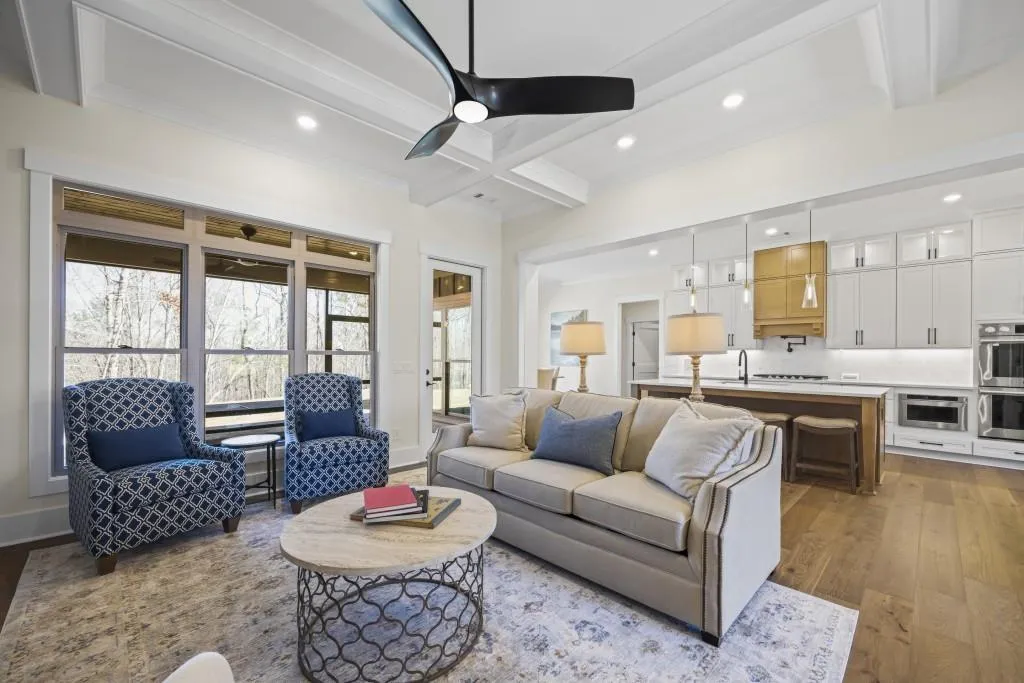 Toccoa, Georgia 30577, United States, 4 Bedrooms Bedrooms, ,4 BathroomsBathrooms,Residential,Active,31139