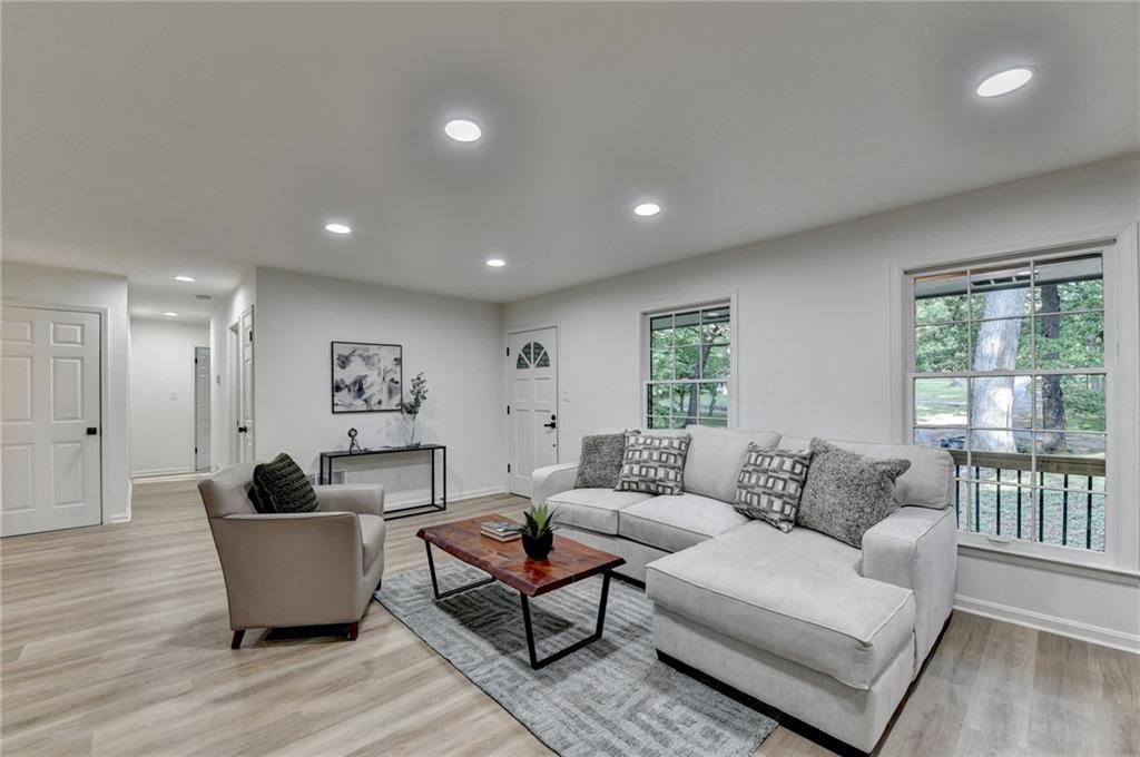 1300 Lavista Drive SW