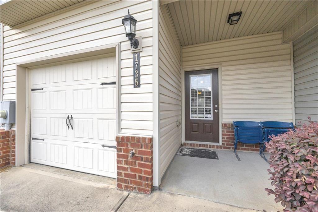1735 Snapping Court