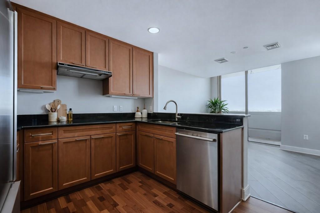 700 Park Regency Place 1207