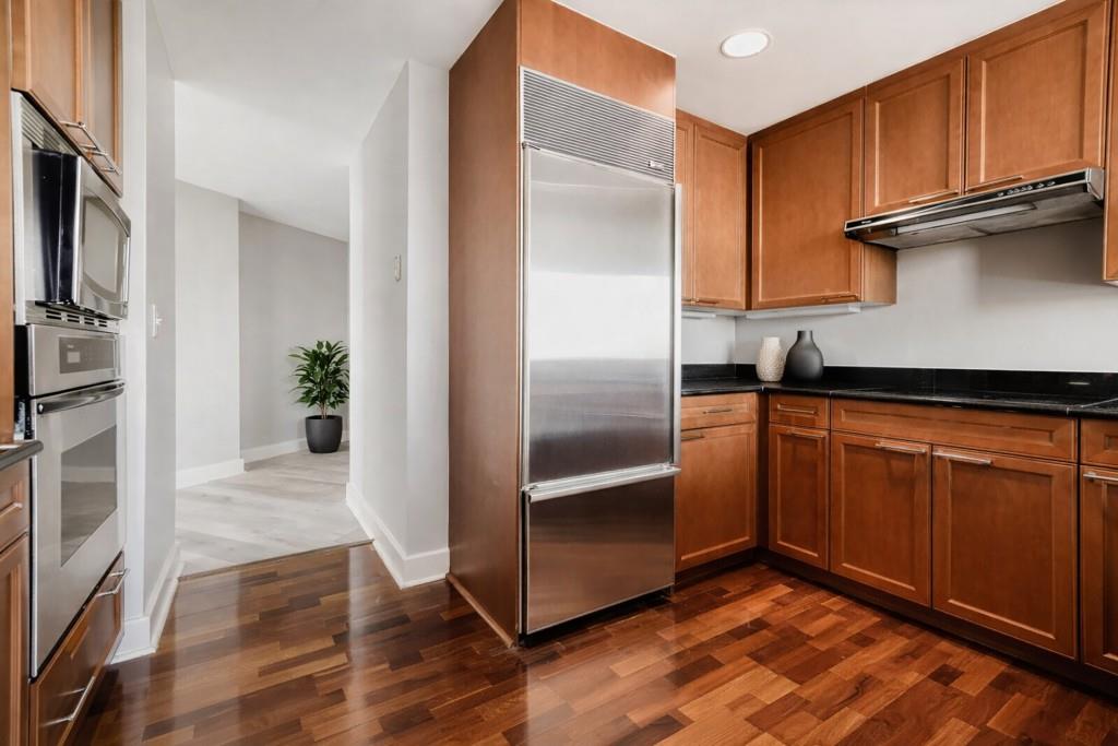 700 Park Regency Place 1207