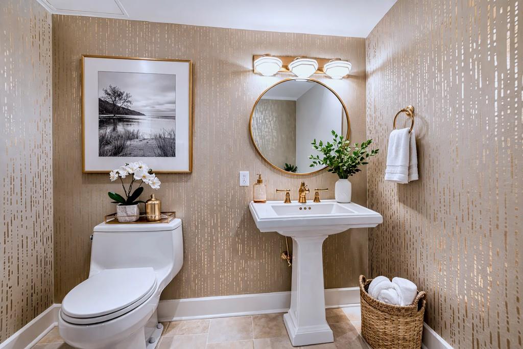 700 Park Regency Place 1207