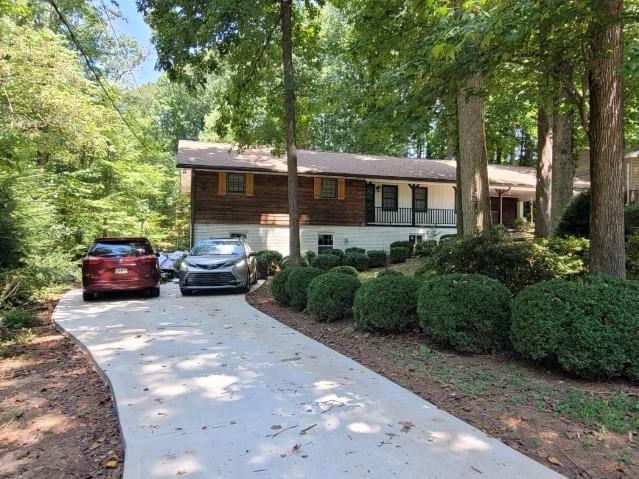 Newly Finished Lower Level of 4 bedrooms 2 full bathrooms with new separate driveway. Everything is like brand new house. Private yard. Excellent school district. House is situated in a nice, quiet, Cardinal Lake Community, super convenient location, minutes to Walmart, Aldi, banks, shopping centers, restaurants, and accessible to I-85. Available to move in 8/15/2024. Call us for an easy showing appointment.