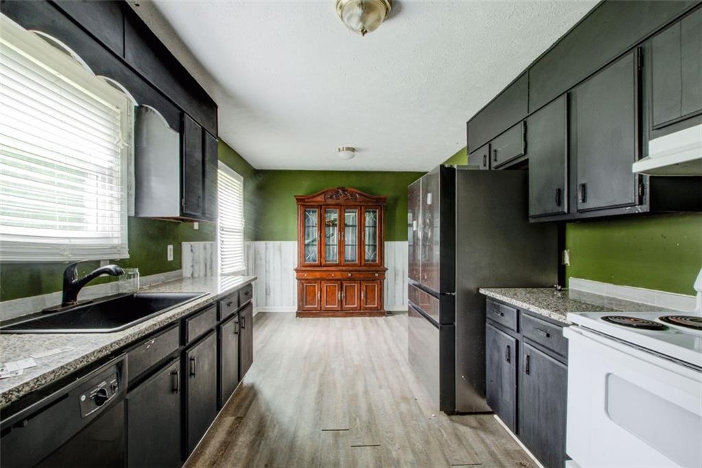 2193 Kings Forest Drive SE