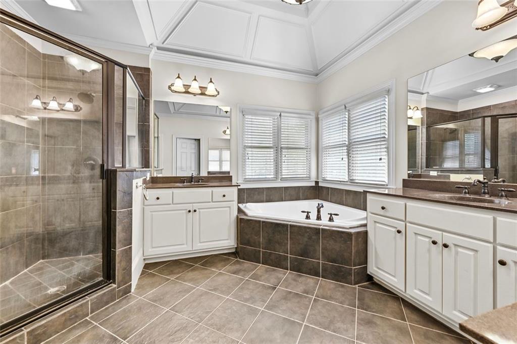 Parkside Manor - Residential