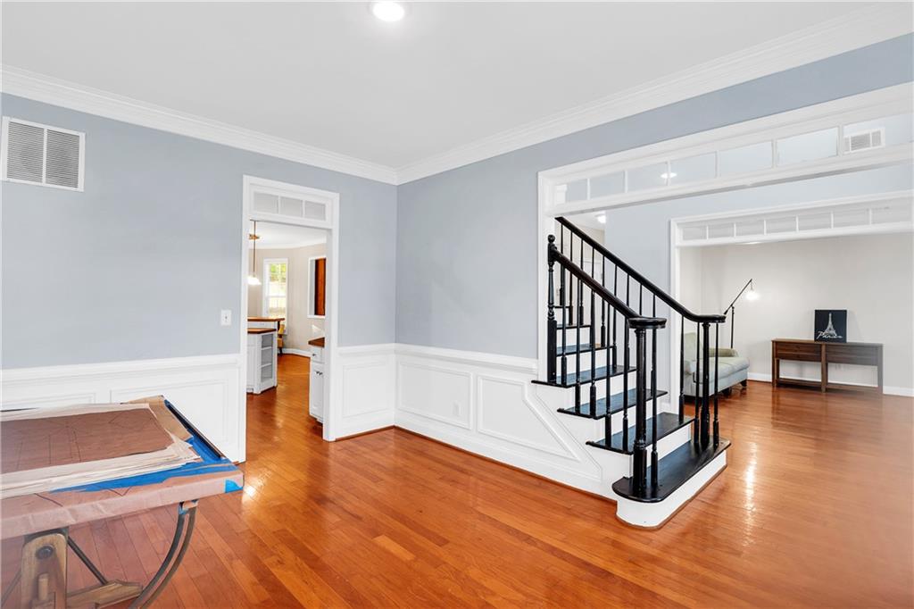 5735 LAKE WINDSOR Parkway