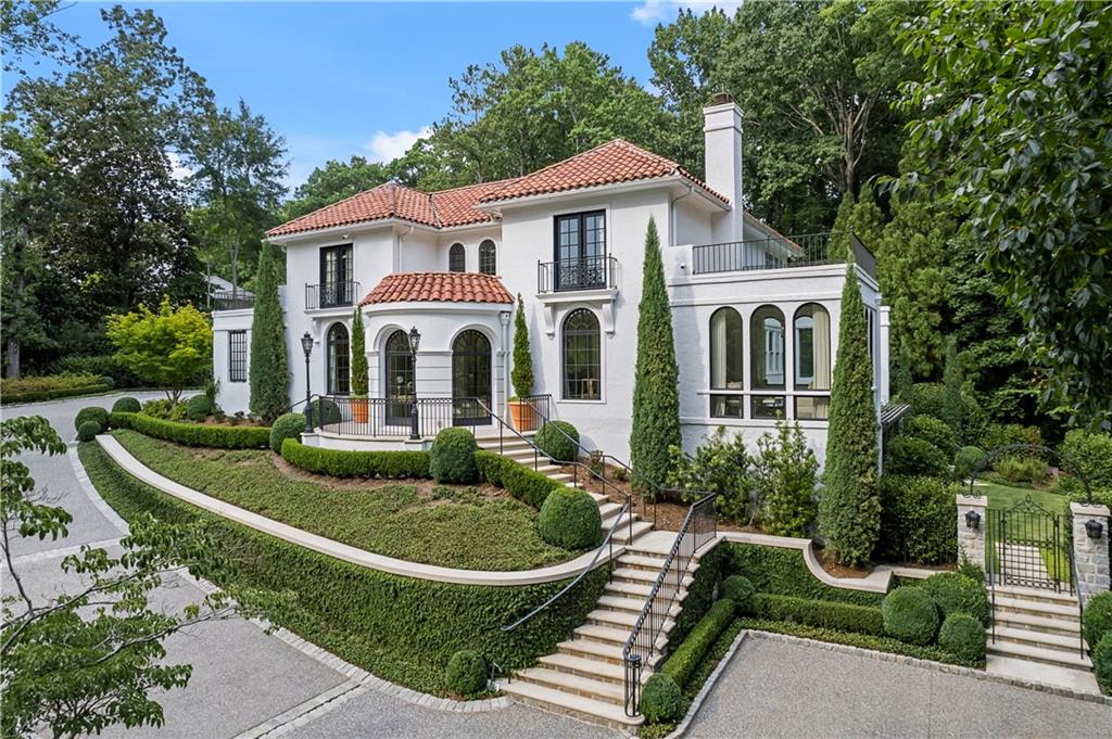 Tuxedo Park - Residential