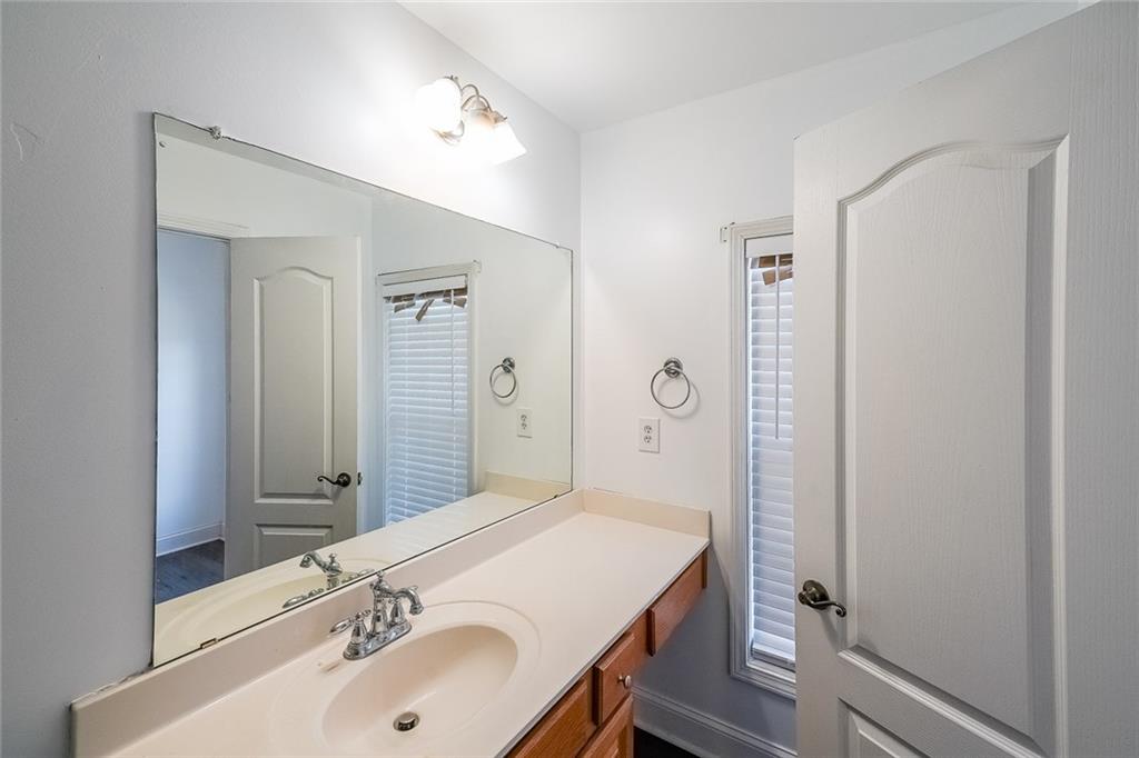 1294 Park Pass Way, Suwanee, Georgia image 22