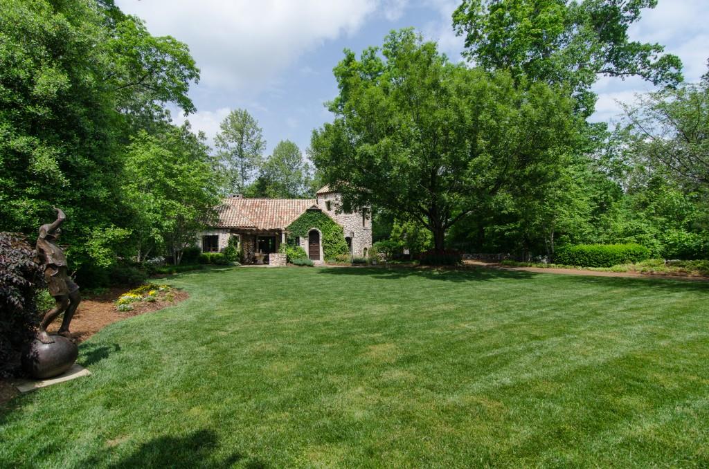 2100 West Wesley Road, Atlanta, Georgia image 13