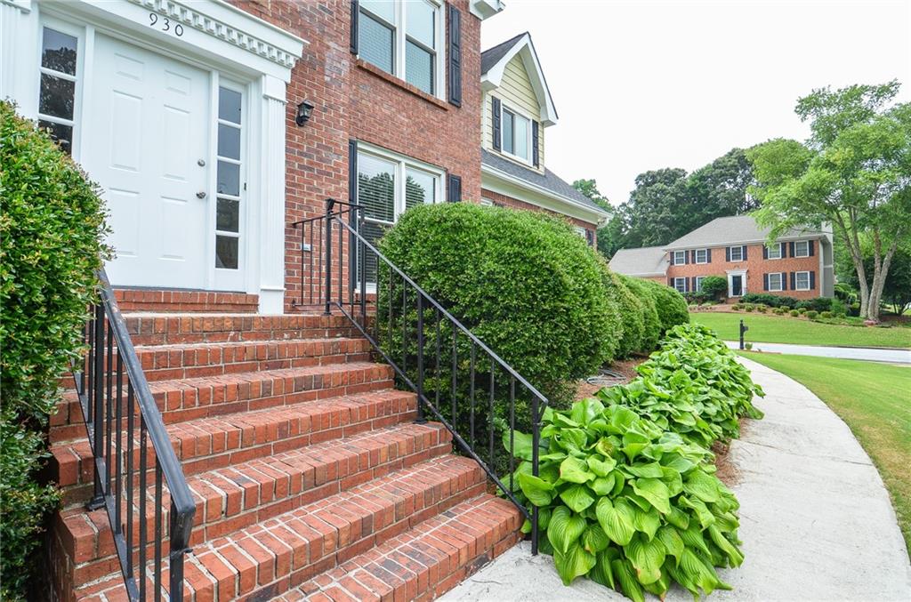 930 Cedar Bluff Trail SW