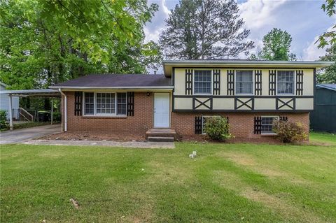 Homes For Sale - 8431 Magnolia Drive<br/> Clayton County, Jonesboro, GA 30238