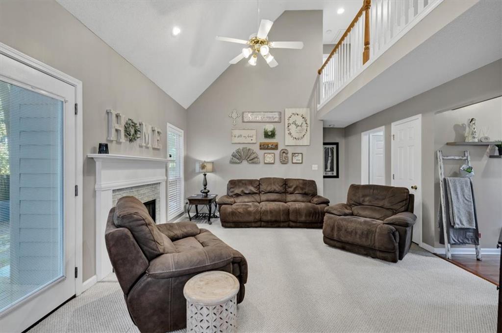 6728 Oakhurst Court
