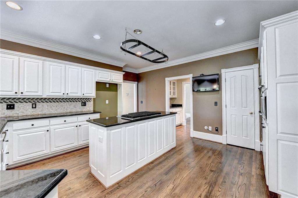 320 Chason Wood Way, Roswell, Georgia image 47