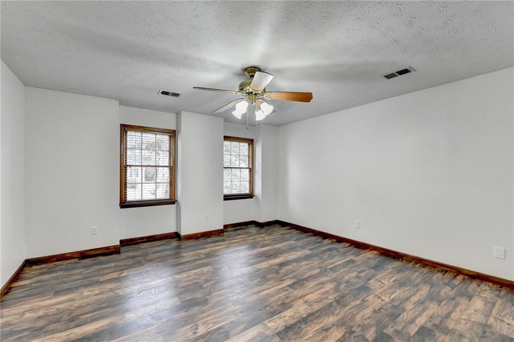3898 Buckland Drive, Lilburn, Georgia image 32