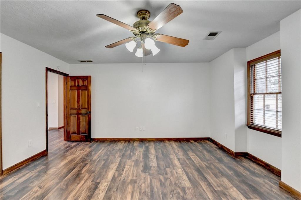 3898 Buckland Drive, Lilburn, Georgia image 34