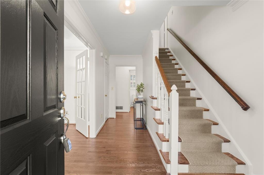 1098 Princeton Walk NE