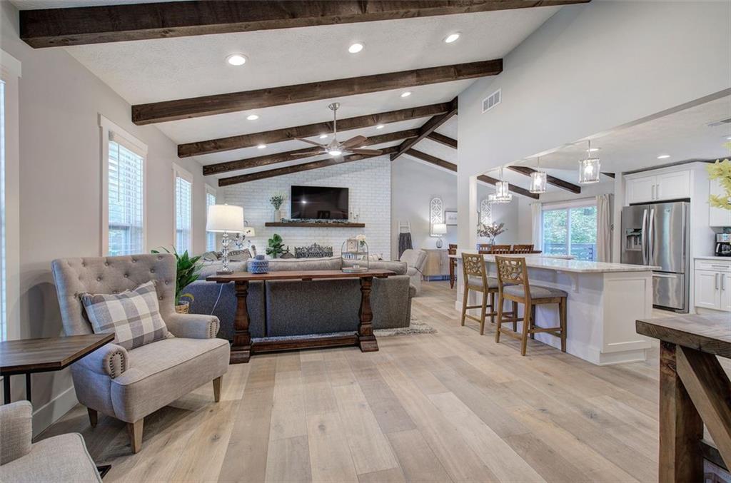 3410 Holliglen Drive