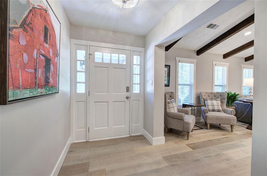 3410 Holliglen Drive