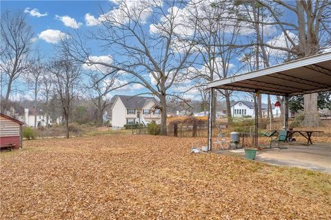 A home in Ellenwood