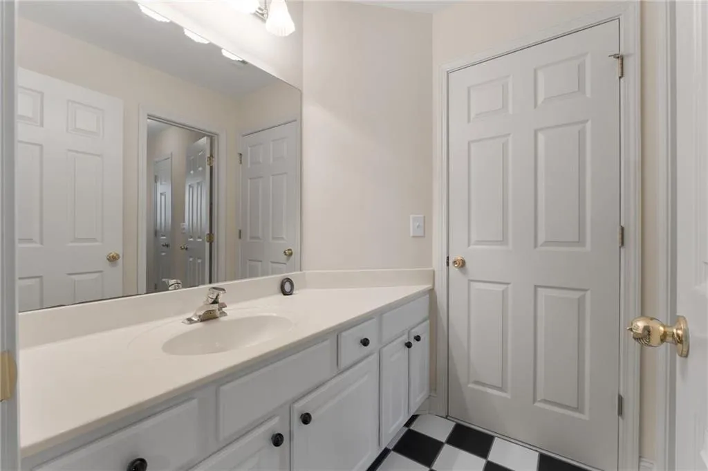 Fayetteville, Georgia 30215, United States, 5 Bedrooms Bedrooms, ,5 BathroomsBathrooms,Residential,Active,155477