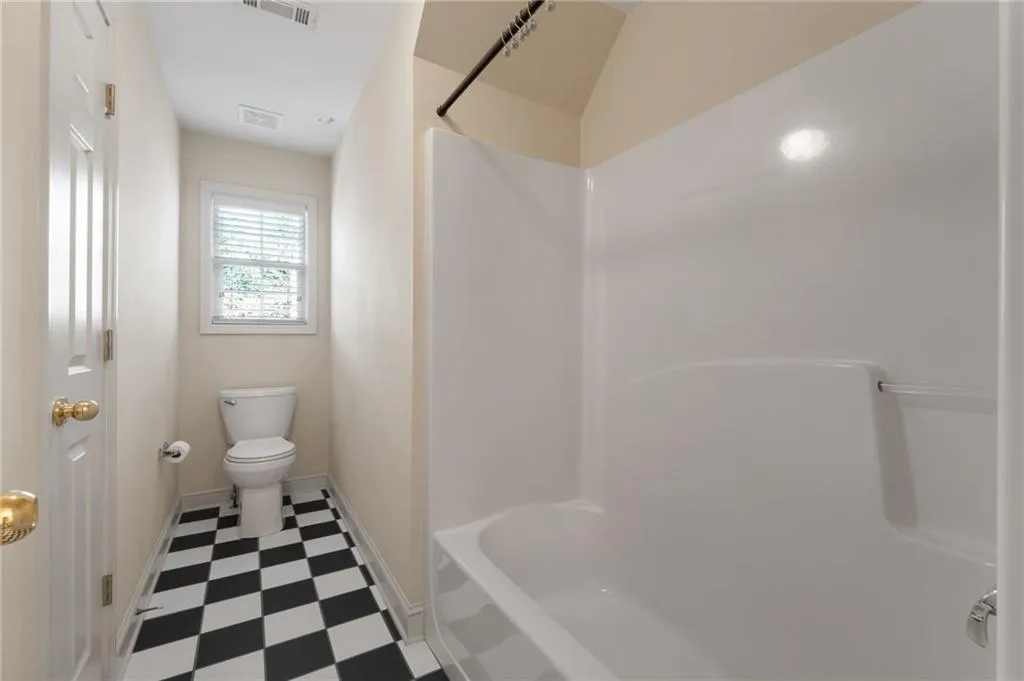 Fayetteville, Georgia 30215, United States, 5 Bedrooms Bedrooms, ,5 BathroomsBathrooms,Residential,Active,155477