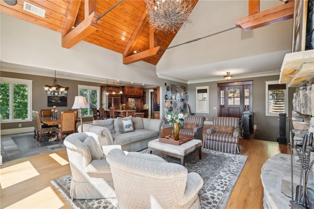 465 Huckleberry Trail