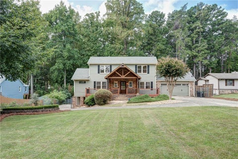 Homes For Sale - 6090 Shadburn Ferry Road<br/> Buford, GA 30518